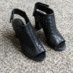 Christian Siriano Cut-out Mule